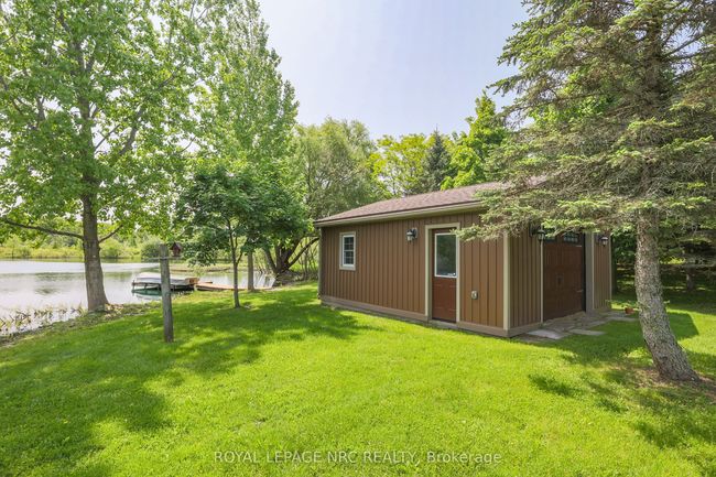 2021 Victoria Ave, Home with 5 bedrooms, 4 bathrooms and 50 parking in Pelham ON | Image 38