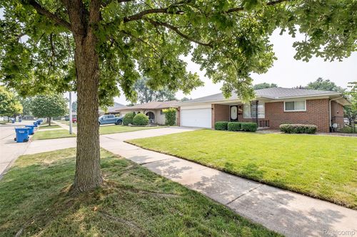 13764 Tefft Dr, Warren, MI, 48088-1442 | Card Image