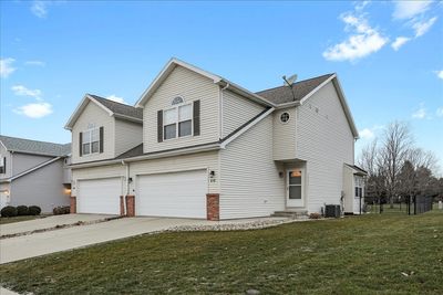 610 Wildberry Drive, Townhouse with 3 bedrooms, 3 bathrooms and 2 parking in Normal IL | Image 1