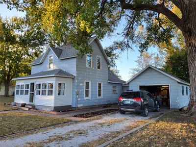 443 E Sycamore Street, Home with 2 bedrooms, 1 bathrooms and null parking in Ogden IA | Image 3