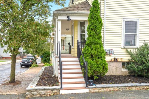 7 Bisson St, Beverly, MA, 01915 | Card Image