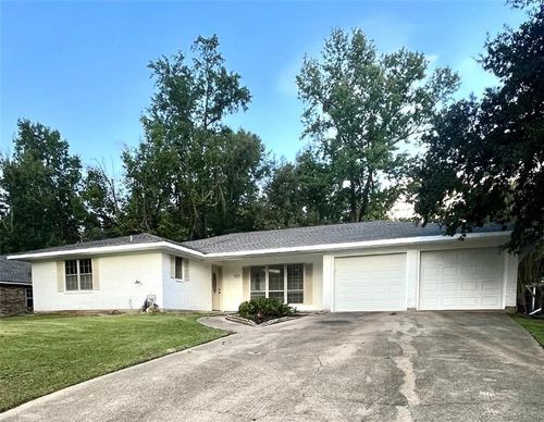 206 Fendler Pkwy, Pineville, LA, 71360-4728 | Card Image