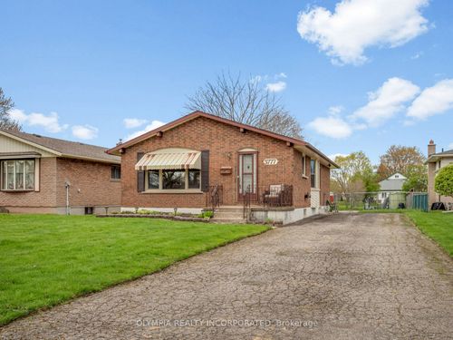 5777 Sunnylea Cres, Niagara Falls, ON, L2G2S1 | Card Image