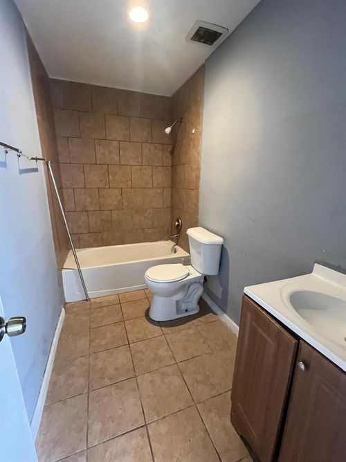 b-2152 William Tell St, Houston, TX, 77093-3312 | Card Image