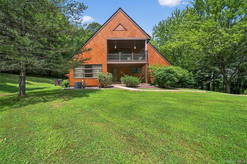 41 Hickory Hill Rd, Newburgh, NY, 12550-1602 | Card Image