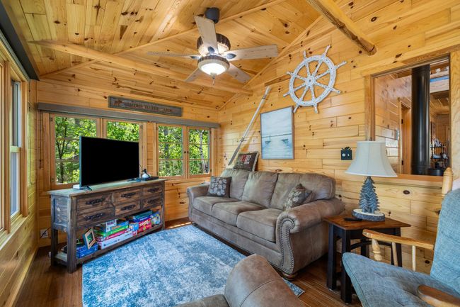 Living Room | Image 12