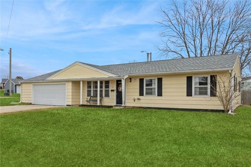 281 Jacolyn Dr Nw, Cedar Rapids, IA, 52405-3451 | Card Image