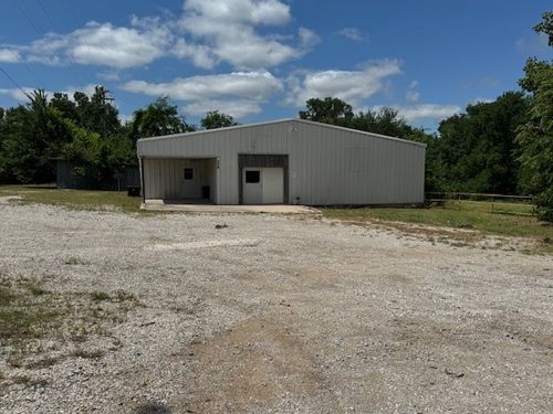 206 Adrian Dr, Bridgeport, TX, 76426-2232 | Card Image