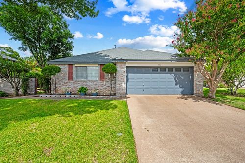 1812 Realistic Ct, Bedford, TX, 76021-4653 | Card Image