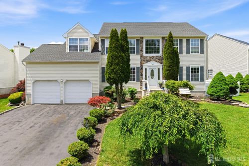26 Alexis Ln, Edison, NJ, 08820-4613 | Card Image