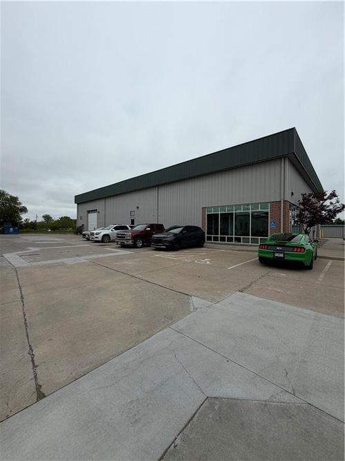 6601 F Royal St, Pleasant Valley, MO, 64068 | Card Image