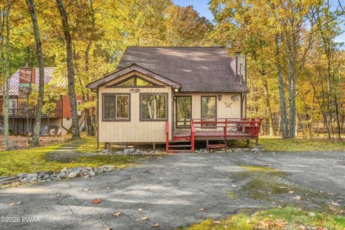 106 Hawk Court, Bushkill, PA, 18324 | Card Image