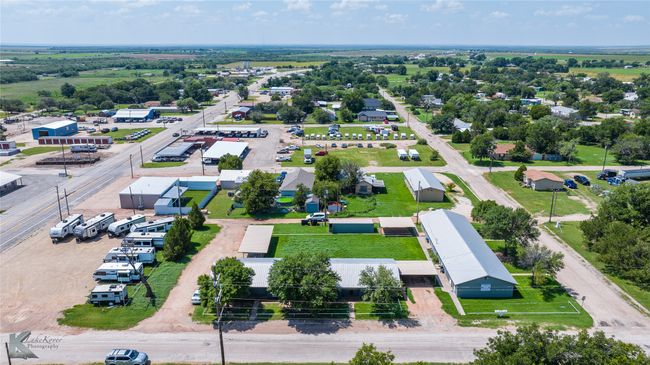500 S 7 Th St, Home with 16 bedrooms, 8 bathrooms and 8 parking in Haskell TX | Image 21