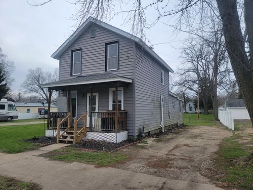 204 S Kalamazoo St, White Pigeon, MI, 49099-9401 | Card Image