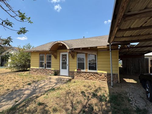 115 E Hallie St, Floydada, TX, 79235-4013 | Card Image