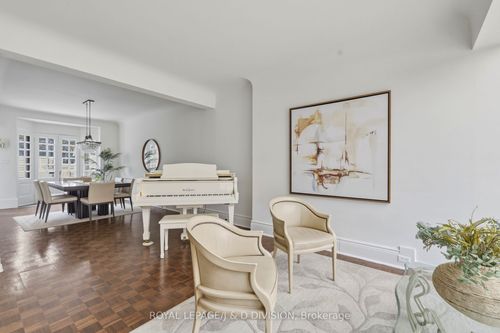 18 Tranby Avenue, Toronto, ON, M5R1N5 | Card Image