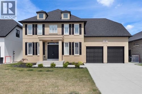 23 Belleview Drive, Kingsville, ON, N0R1B0 | Card Image