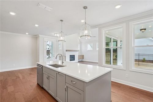 547 Pearl St, Cumming, GA, 30040-3167 | Card Image