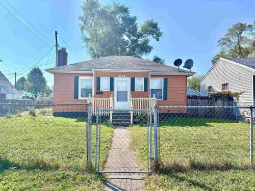 1818 W Indiana Avenue, South Bend, IN, 46613-1232 | Card Image