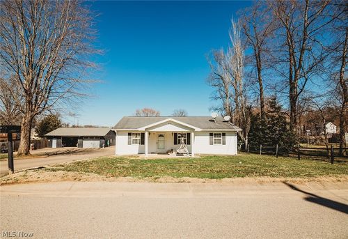 901 56th St, Vienna, WV, 26105-3237 | Card Image