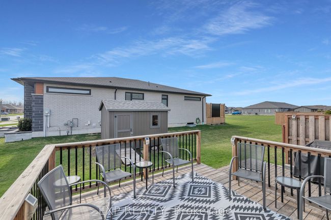 800 Baker Ave S, House attached with 3 bedrooms, 3 bathrooms and 2 parking in Listowel ON | Image 47