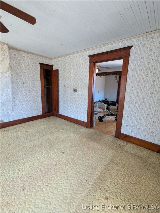 6140 N White River Rd, Home with 6 bedrooms, 2 bathrooms and null parking in Campbellsburg IN | Image 20