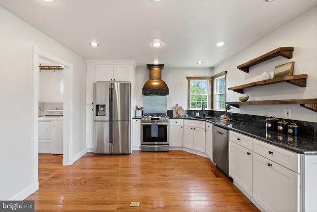 5722 Pond View Ln, House other with 4 bedrooms, 4 bathrooms and null parking in Broad Run VA | Image 28