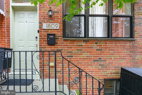1809 Dickinson St, PHILADELPHIA, PA, 19146-4621 | Card Image