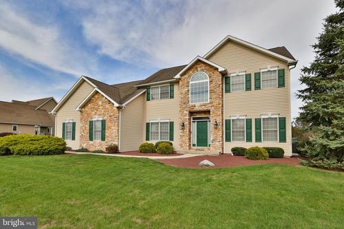 5229 Wagon Wheel Dr, Schnecksville, PA, 18078-2973 | Card Image