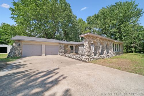 17567 E 405 Road, Claremore, OK, 74017 | Card Image