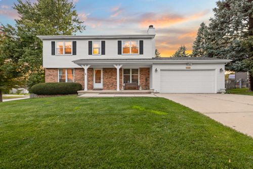 1769 Patricia Ln, St Charles, IL, 60174-4608 | Card Image
