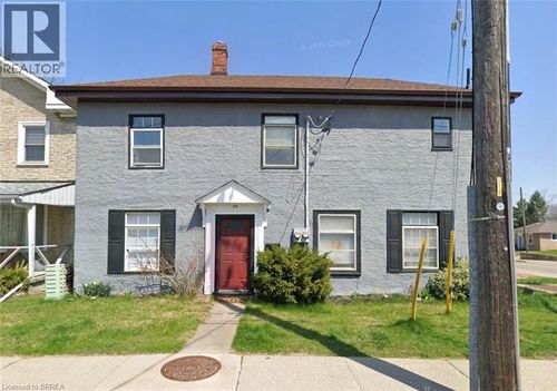 36 Burwell St, Paris, ON, N3L2C5 | Card Image