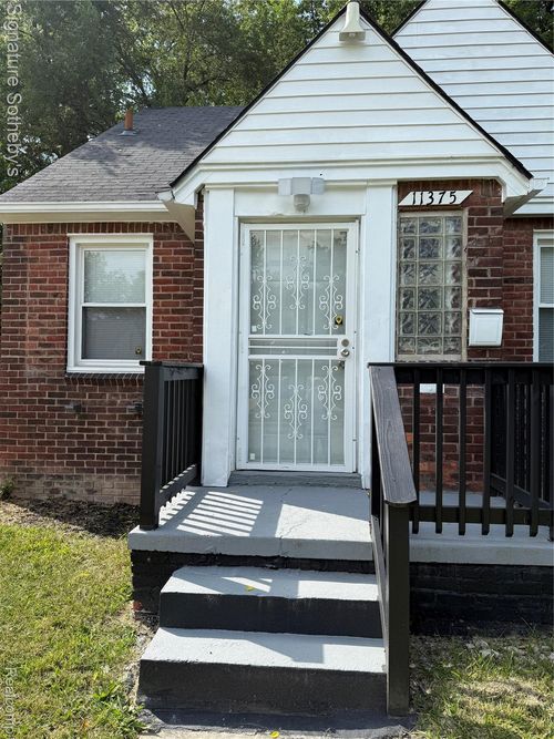 11375 Grandmont Ave, Detroit, MI, 48227-1054 | Card Image