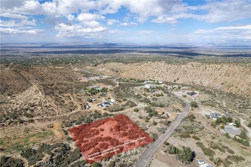 8160 Green Rd, Pinon Hills, CA, 92372-9265 | Card Image