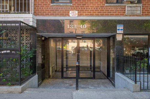 3r-13240 Sanford Ave, Flushing, NY, 11355-4302 | Card Image