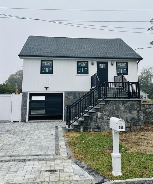 269 Forest Road W, Brookhaven, NY, 11951 | Card Image