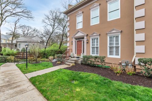 3045 Woodlawn Dr, Nashville, TN, 37215-1140 | Card Image
