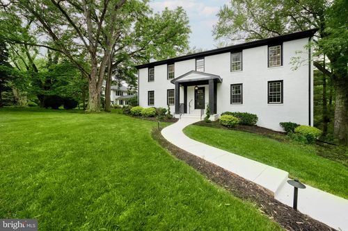11318 Vale Rd, OAKTON, VA, 22124-1301 | Card Image