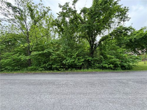 4 Bankfoot Dr, Bella Vista, AR, 72715-6017 | Card Image