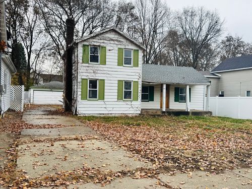 611 N Sterling St, Streator, IL, 61364-2354 | Card Image