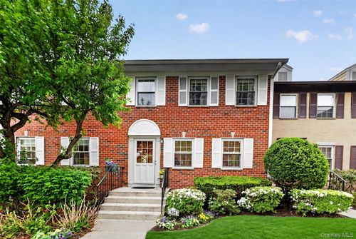 426 Genesee Ct, Suffern, NY, 10901-4127 | Card Image