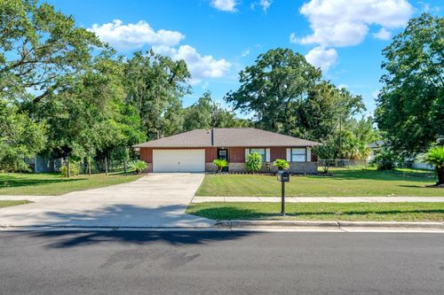225 W Retta St, DE LEON SPRINGS, FL, 32130-3079 | Card Image