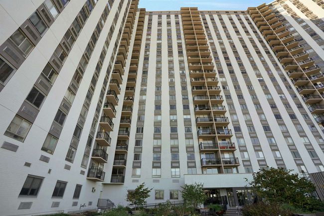 APT-2009 - 100 Manhattan Ave, Home with 2 bedrooms, 2 bathrooms and null parking in Union City NJ | Image 37