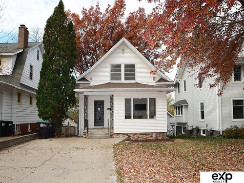 918 S 38th St, Omaha, NE, 68105-1819 | Card Image