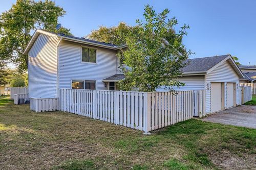 970 Monterey Dr, Shoreview, MN, 55126-5875 | Card Image