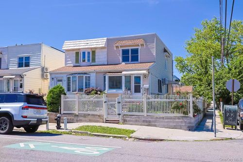 20219 33rd Ave, Bayside, NY, 11361-1011 | Card Image
