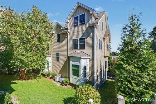 16-108 Seaside Ave, Stamford, CT, 06902-4327 | Card Image