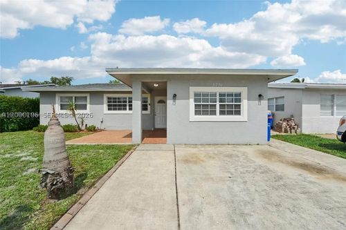 3731 Ne 17th Ave, Pompano Beach, FL, 33064-6632 | Card Image