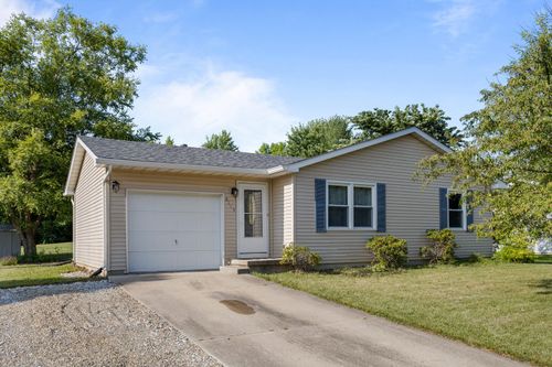 2115 Robin Rd, Mahomet, IL, 61853-9464 | Card Image