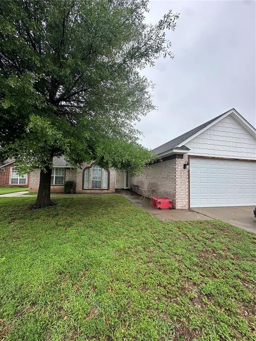 15621 Sandstone Ter, Oklahoma City, OK, 73170-7606 | Card Image